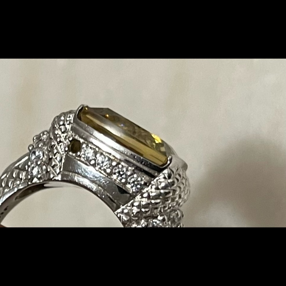 Judith Ripka 925 ring - Picture 12 of 12